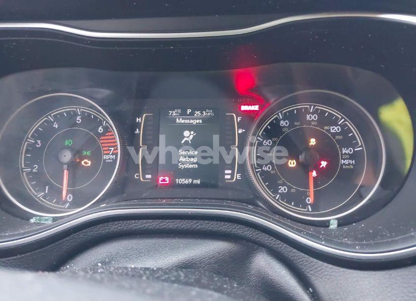 Photo 7 of 2019 Jeep Cherokee LATITUDE 4X4 (VIN 1C4PJMCB9KD355177)