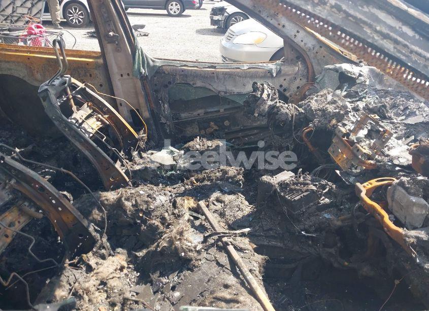 Photo 5 of 2019 Jeep Cherokee LATITUDE 4X4 (VIN 1C4PJMCB9KD393959)