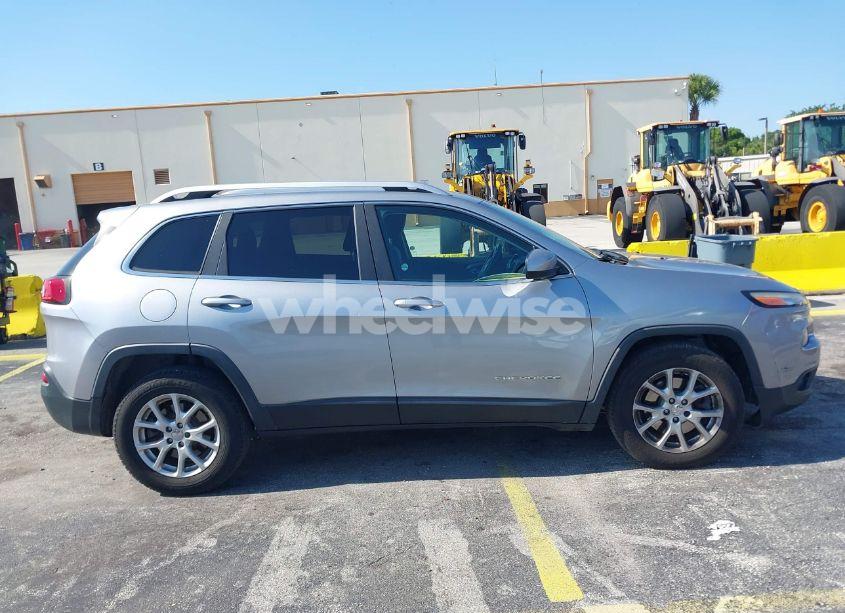 Photo 13 of 2014 Jeep Cherokee LATITUDE (VIN 1C4PJMCBXEW128170)