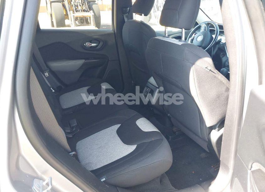 Photo 8 of 2014 Jeep Cherokee LATITUDE (VIN 1C4PJMCBXEW128170)