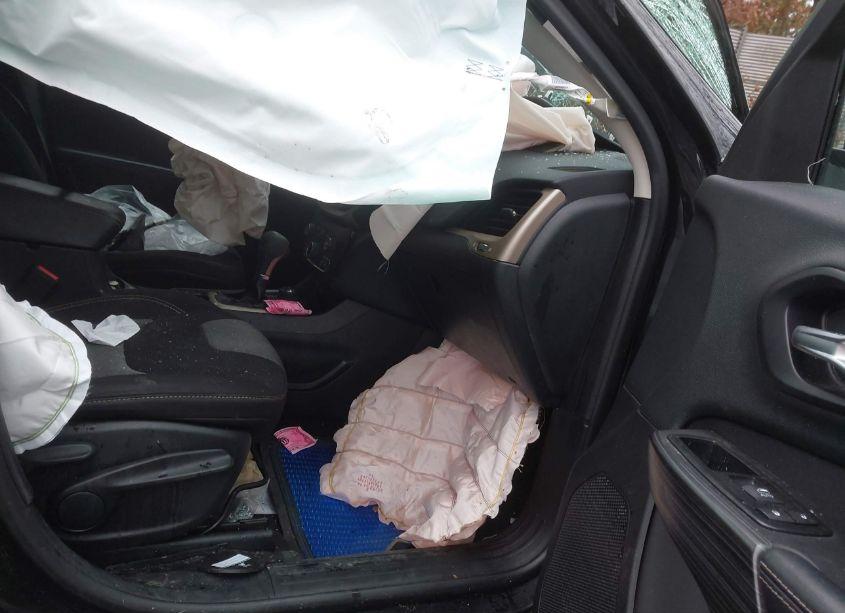 Photo 5 of 2014 Jeep Cherokee LATITUDE (VIN 1C4PJMCBXEW242878)