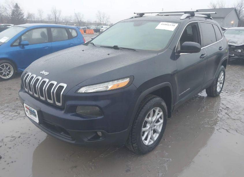 Photo 2 of 2014 Jeep Cherokee LATITUDE (VIN 1C4PJMCBXEW309737)