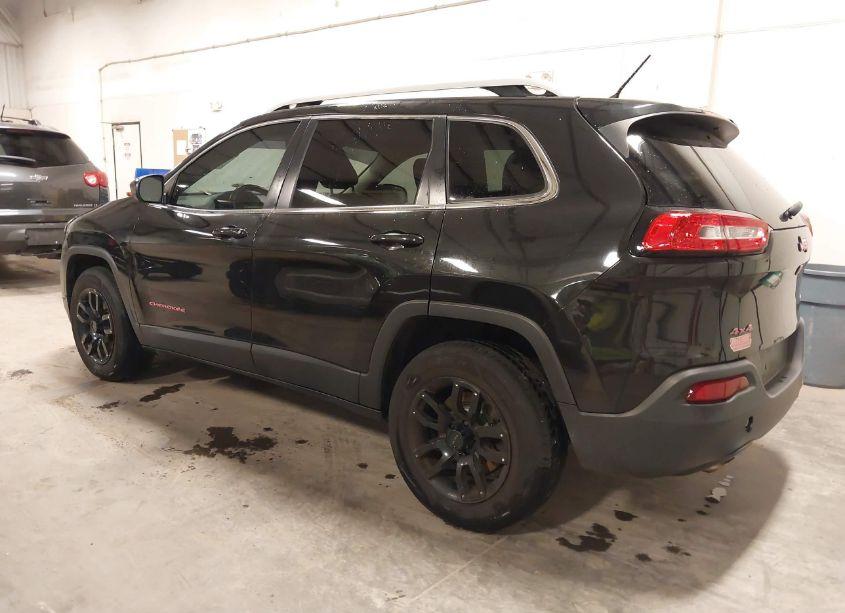 Photo 3 of 2015 Jeep Cherokee LATITUDE (VIN 1C4PJMCBXFW607027)