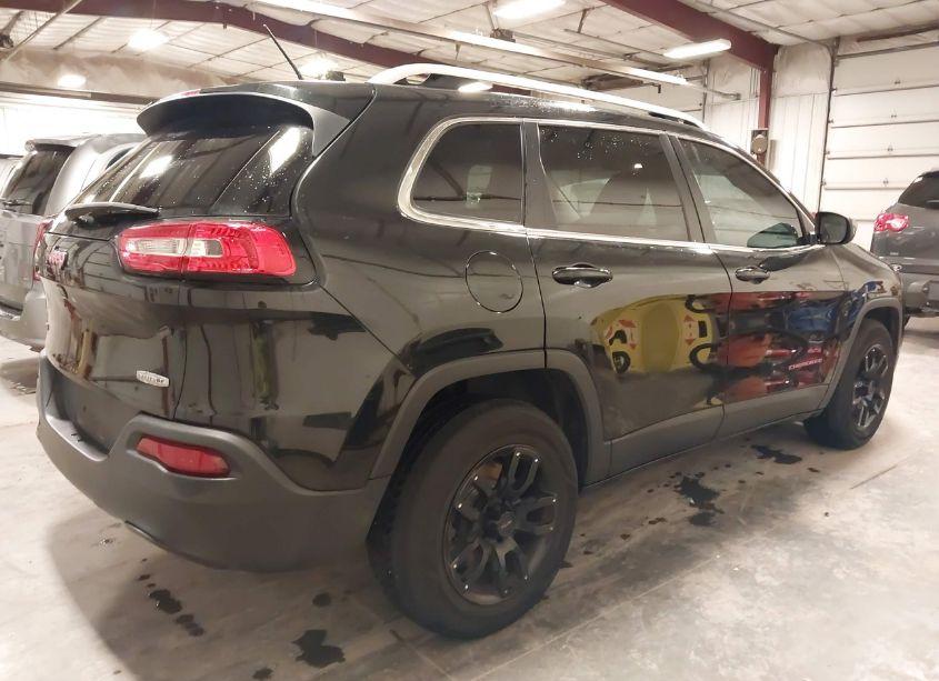 Photo 4 of 2015 Jeep Cherokee LATITUDE (VIN 1C4PJMCBXFW607027)