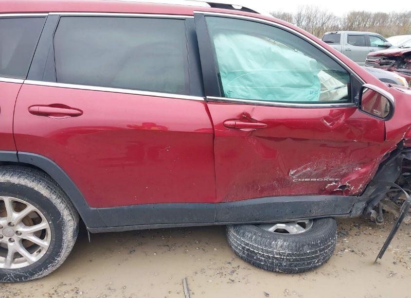 Photo 13 of 2015 Jeep Cherokee LATITUDE (VIN 1C4PJMCBXFW738734)