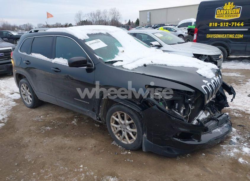 2015 Jeep Cherokee LATITUDE (VIN 1C4PJMCBXFW739057) main photo