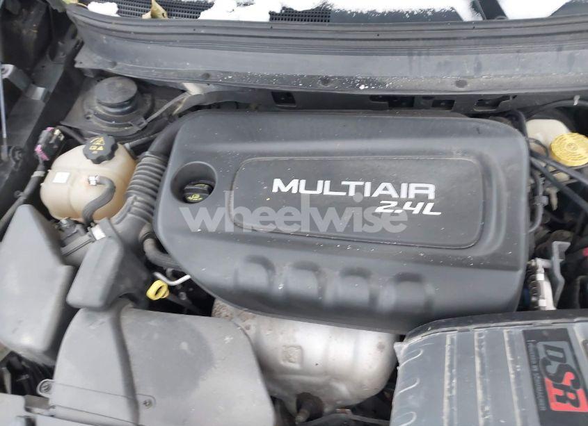 Photo 10 of 2015 Jeep Cherokee LATITUDE (VIN 1C4PJMCBXFW739057)