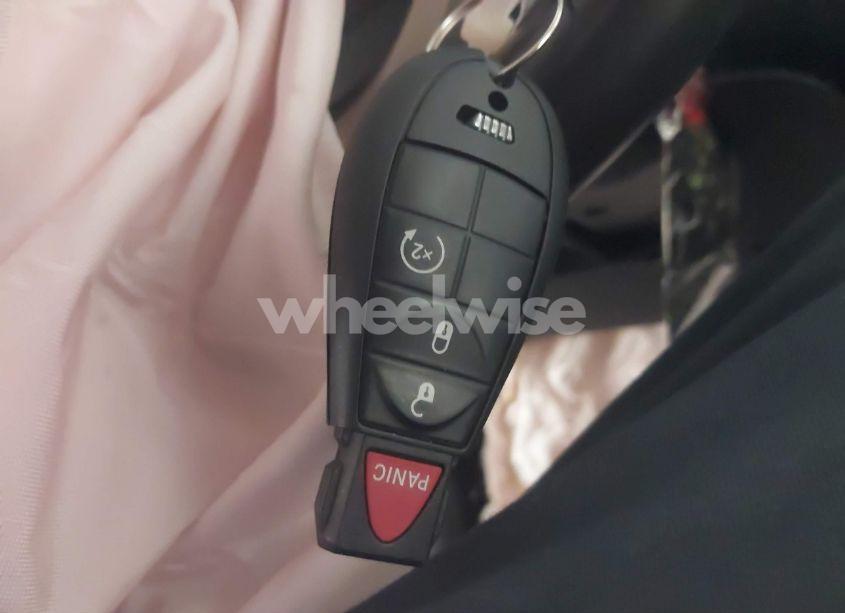 Photo 11 of 2015 Jeep Cherokee LATITUDE (VIN 1C4PJMCBXFW789814)