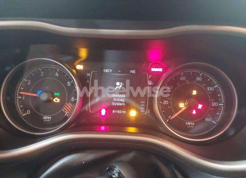 Photo 7 of 2015 Jeep Cherokee LATITUDE (VIN 1C4PJMCBXFW789814)