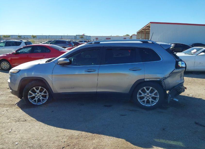 Photo 14 of 2016 Jeep Cherokee LATITUDE (VIN 1C4PJMCBXGW359914)