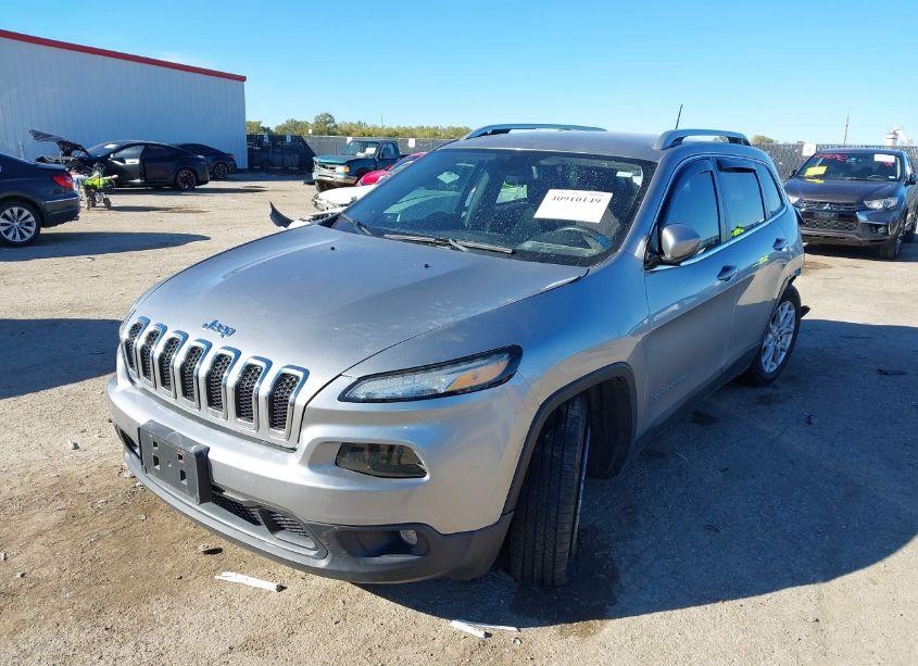 Photo 2 of 2016 Jeep Cherokee LATITUDE (VIN 1C4PJMCBXGW359914)