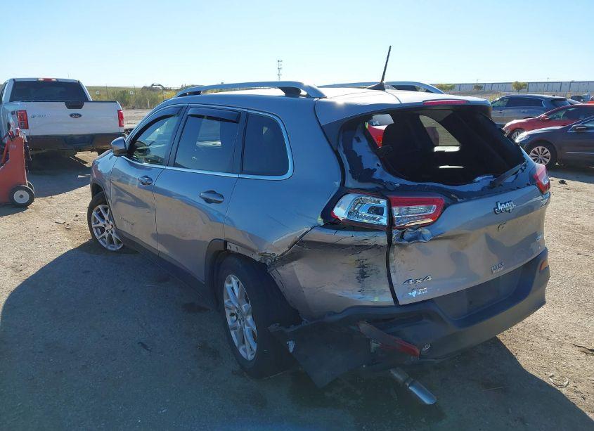 Photo 3 of 2016 Jeep Cherokee LATITUDE (VIN 1C4PJMCBXGW359914)