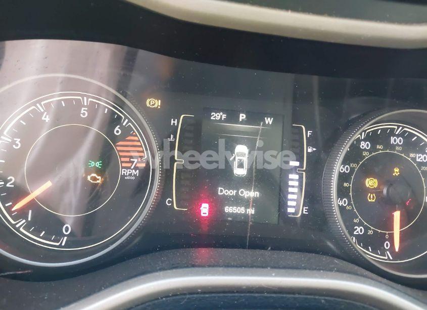 Photo 7 of 2016 Jeep Cherokee LATITUDE (VIN 1C4PJMCBXGW360335)