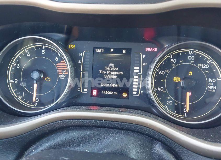 Photo 7 of 2016 Jeep Cherokee LATITUDE (VIN 1C4PJMCBXGW375062)