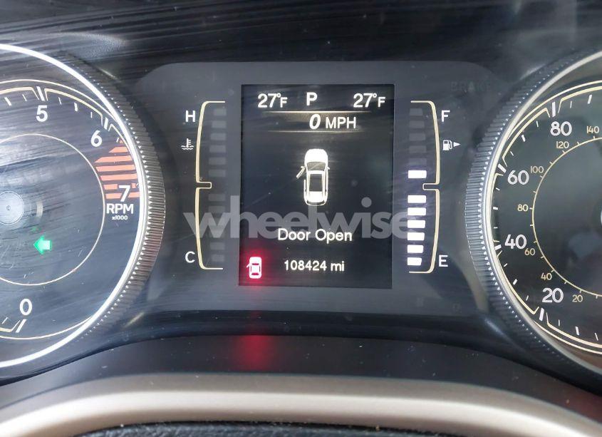 Photo 16 of 2017 Jeep Cherokee LATITUDE 4X4 (VIN 1C4PJMCBXHW529884)