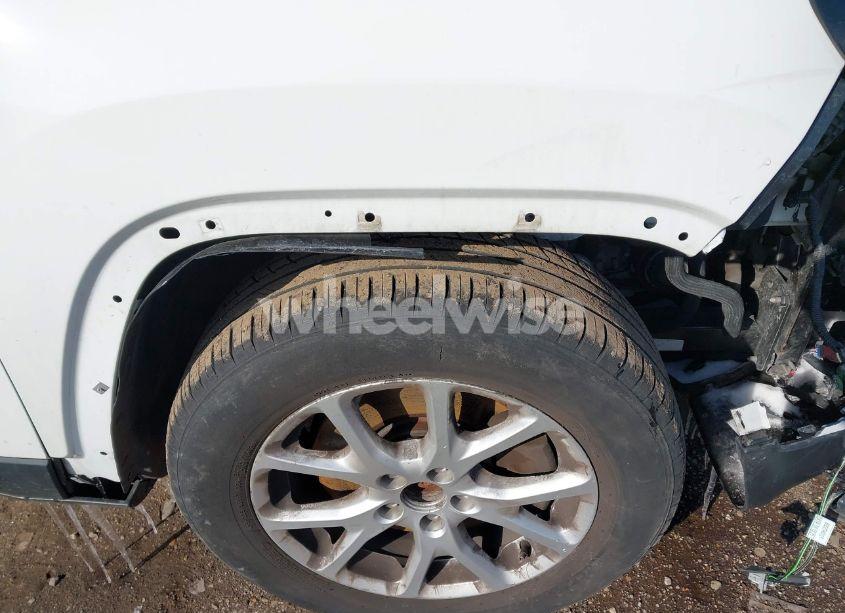 Photo 19 of 2017 Jeep Cherokee LATITUDE 4X4 (VIN 1C4PJMCBXHW529884)