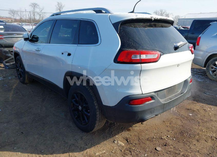 Photo 3 of 2017 Jeep Cherokee LATITUDE 4X4 (VIN 1C4PJMCBXHW529884)
