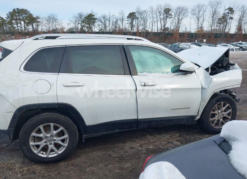 Photo 13 of 2017 Jeep Cherokee LATITUDE 4X4 (VIN 1C4PJMCBXHW647871)