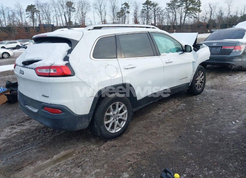 Photo 4 of 2017 Jeep Cherokee LATITUDE 4X4 (VIN 1C4PJMCBXHW647871)