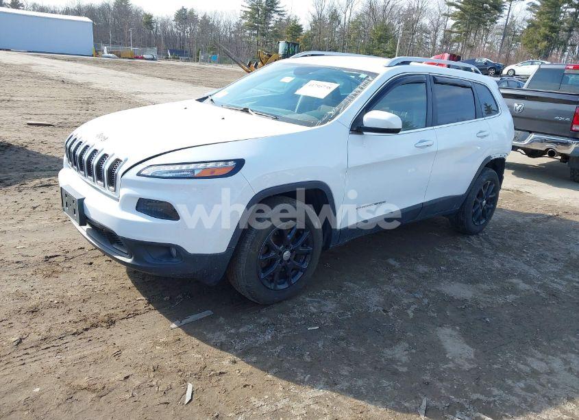 Photo 2 of 2017 Jeep Cherokee LATITUDE 4X4 (VIN 1C4PJMCBXHW668767)