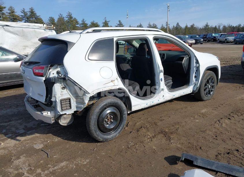 Photo 4 of 2017 Jeep Cherokee LATITUDE 4X4 (VIN 1C4PJMCBXHW668767)