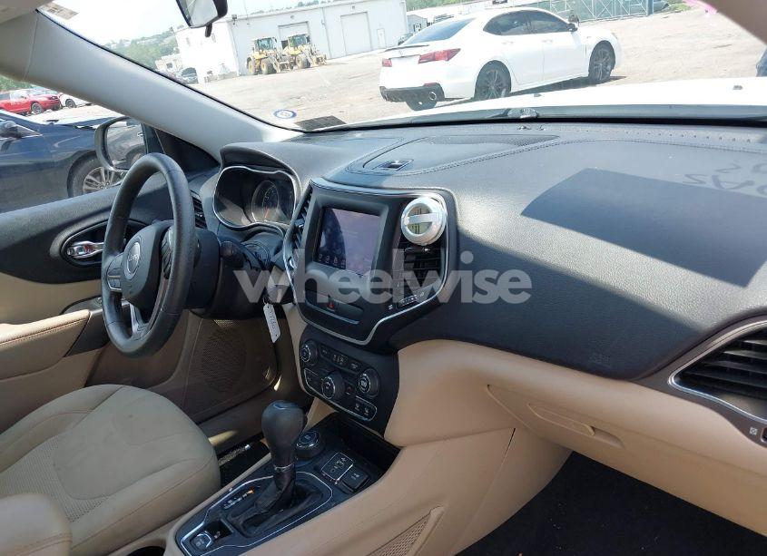 Photo 12 of 2020 Jeep Cherokee LATITUDE 4X4 (VIN 1C4PJMCBXLD651472)