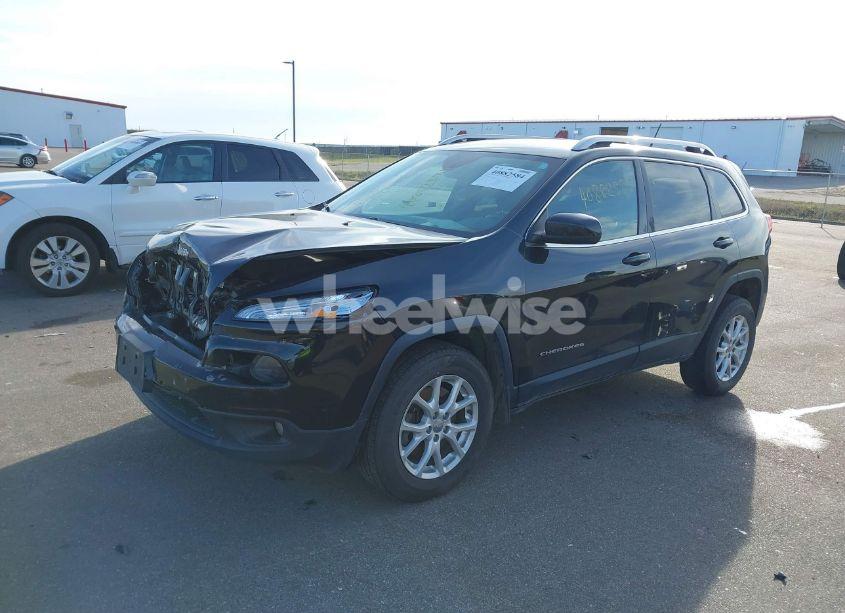 Photo 2 of 2014 Jeep Cherokee LATITUDE (VIN 1C4PJMCS0EW147262)