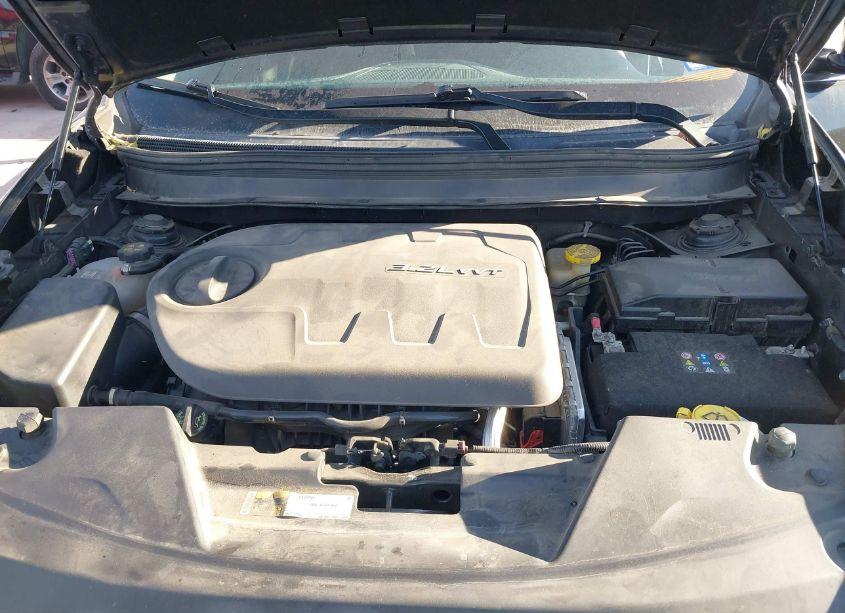 Photo 10 of 2014 Jeep Cherokee LATITUDE (VIN 1C4PJMCS0EW180908)