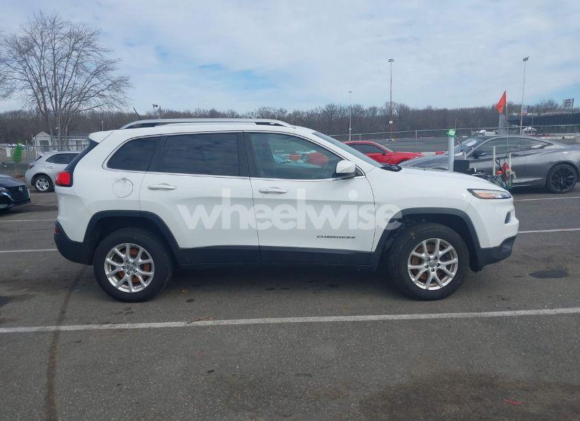 Photo 13 of 2014 Jeep Cherokee LATITUDE (VIN 1C4PJMCS0EW191696)