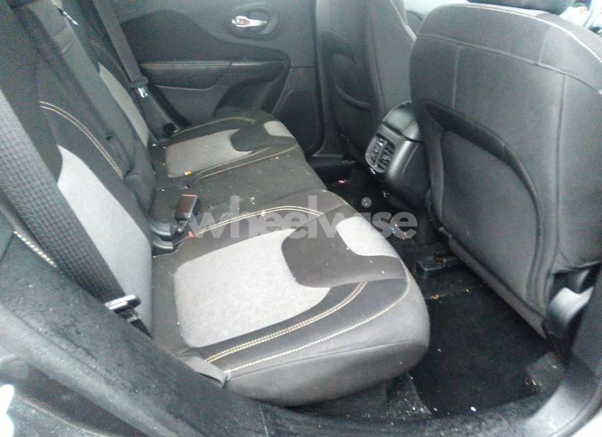 Photo 8 of 2014 Jeep Cherokee LATITUDE (VIN 1C4PJMCS0EW226320)