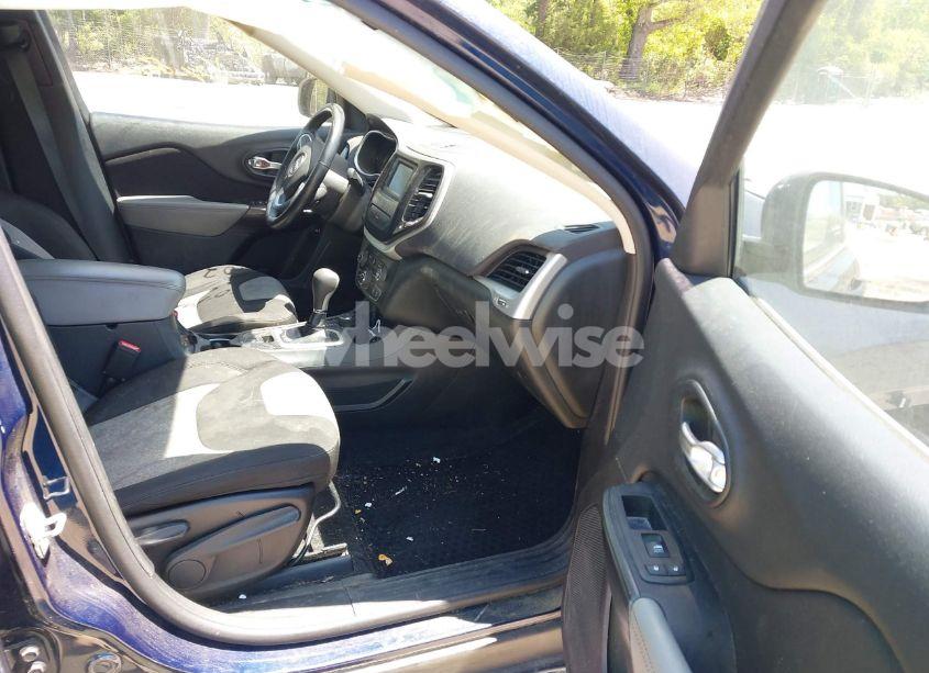 Photo 5 of 2014 Jeep Cherokee LATITUDE (VIN 1C4PJMCS0EW296402)