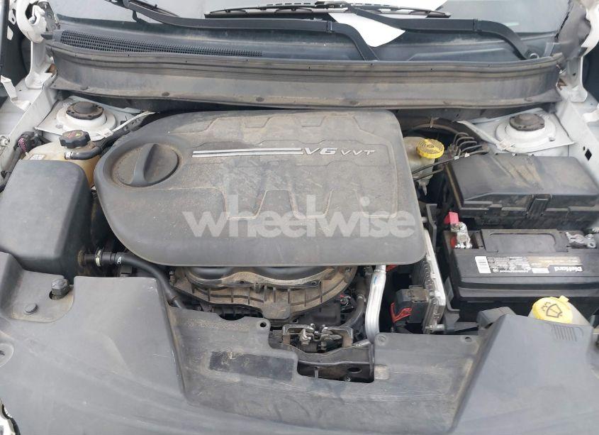 Photo 10 of 2014 Jeep Cherokee LATITUDE (VIN 1C4PJMCS0EW315417)