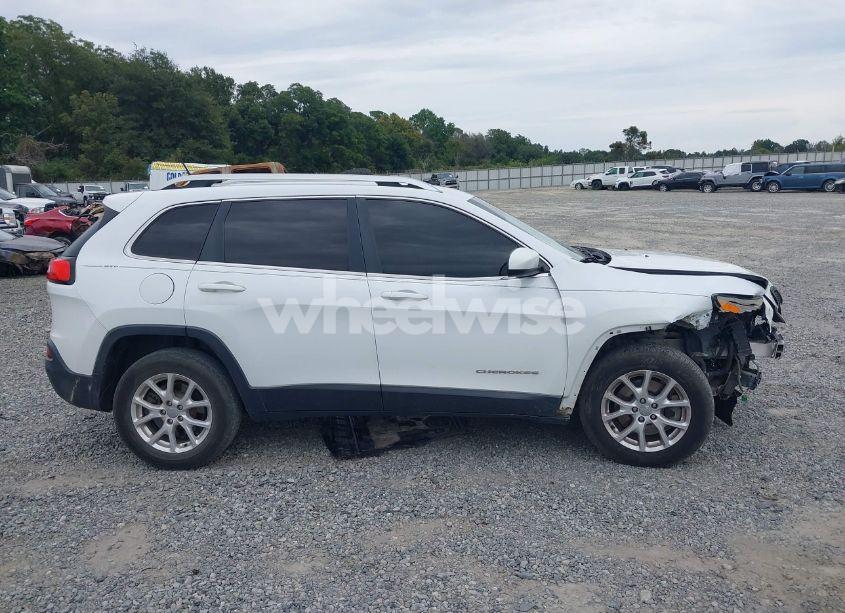 Photo 13 of 2014 Jeep Cherokee LATITUDE (VIN 1C4PJMCS0EW315417)