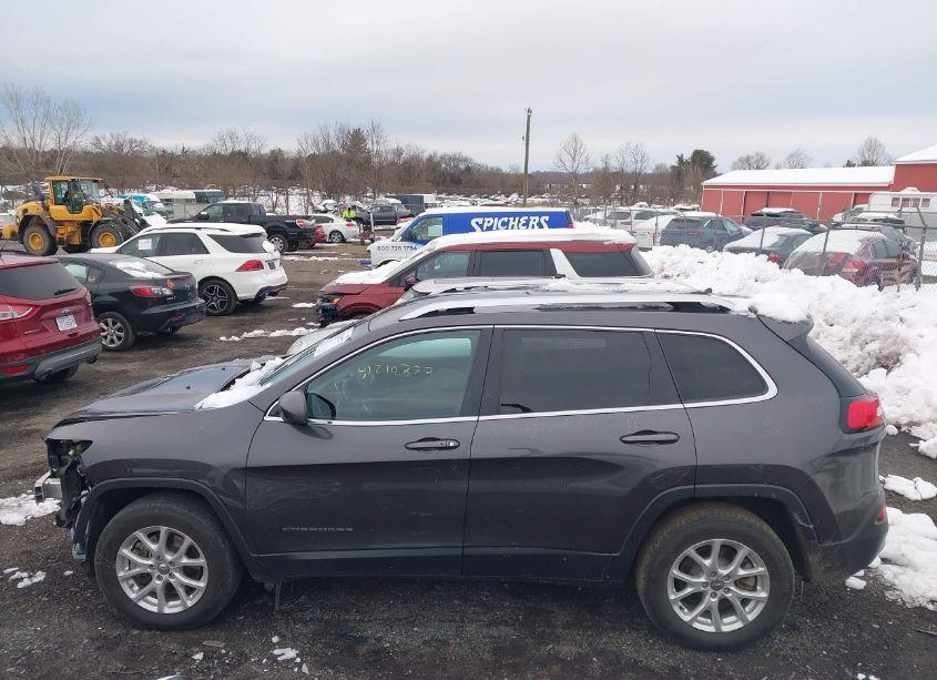 Photo 15 of 2015 Jeep Cherokee LATITUDE (VIN 1C4PJMCS0FW510421)