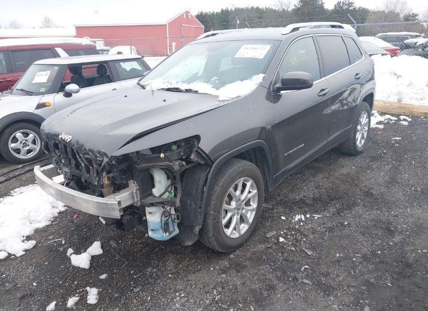 Photo 2 of 2015 Jeep Cherokee LATITUDE (VIN 1C4PJMCS0FW510421)