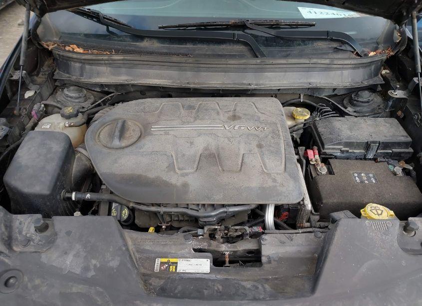 Photo 10 of 2015 Jeep Cherokee LATITUDE (VIN 1C4PJMCS0FW559232)