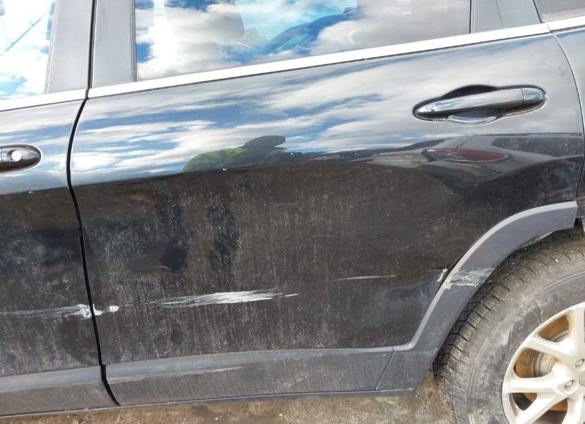 Photo 18 of 2015 Jeep Cherokee LATITUDE (VIN 1C4PJMCS0FW559232)