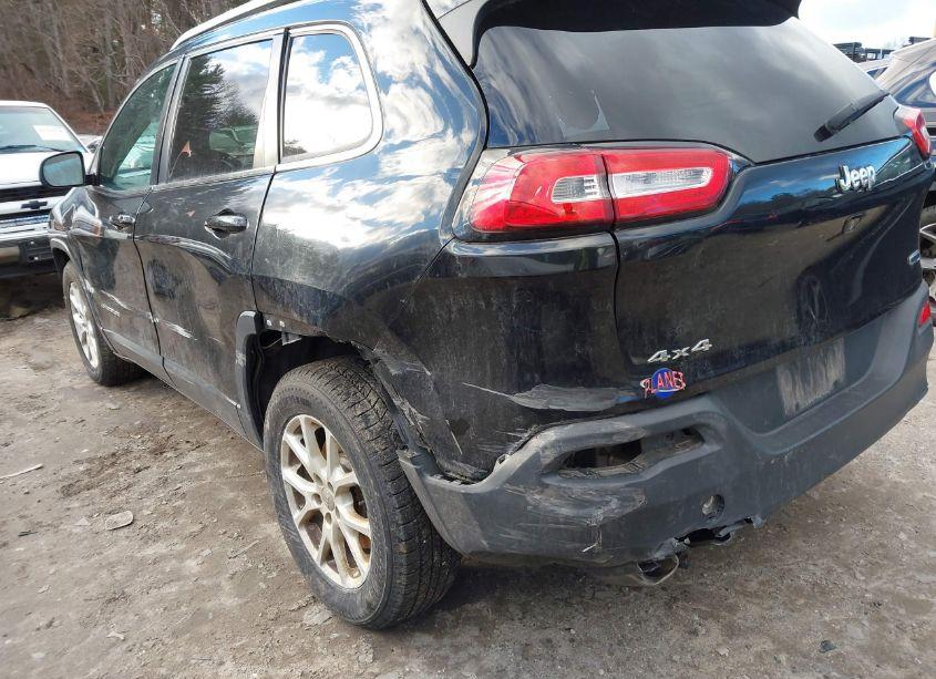 Photo 20 of 2015 Jeep Cherokee LATITUDE (VIN 1C4PJMCS0FW559232)