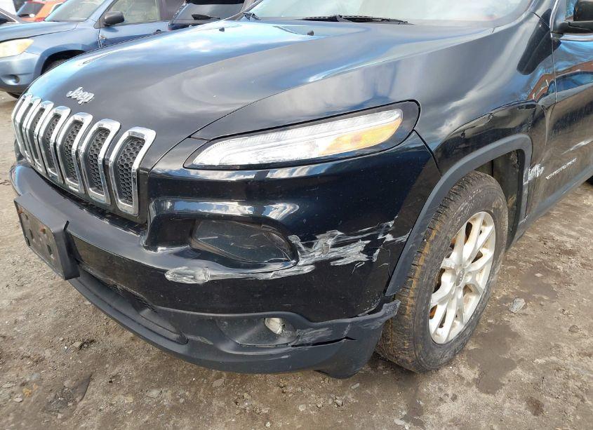 Photo 6 of 2015 Jeep Cherokee LATITUDE (VIN 1C4PJMCS0FW559232)