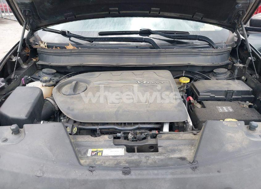 Photo 10 of 2015 Jeep Cherokee LATITUDE (VIN 1C4PJMCS0FW750570)