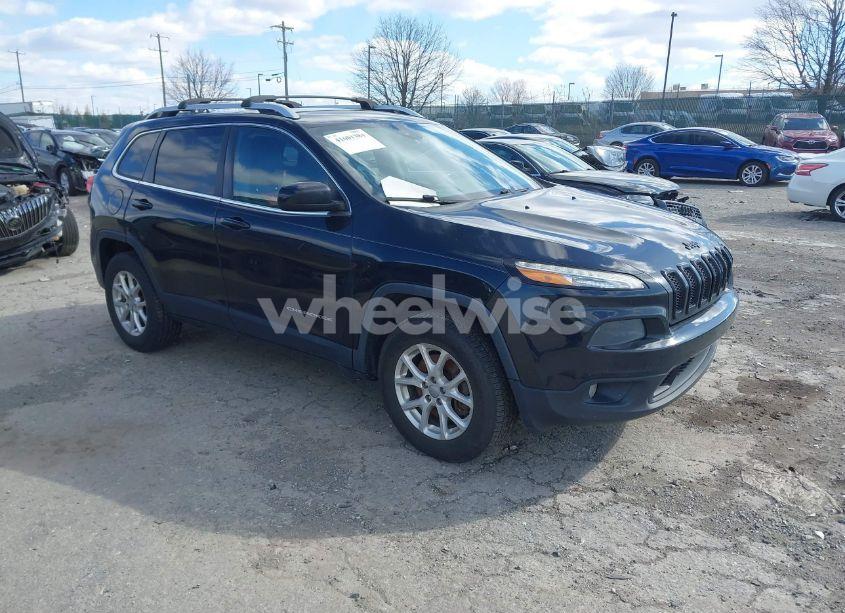 2015 Jeep Cherokee LATITUDE (VIN 1C4PJMCS0FW774920) main photo