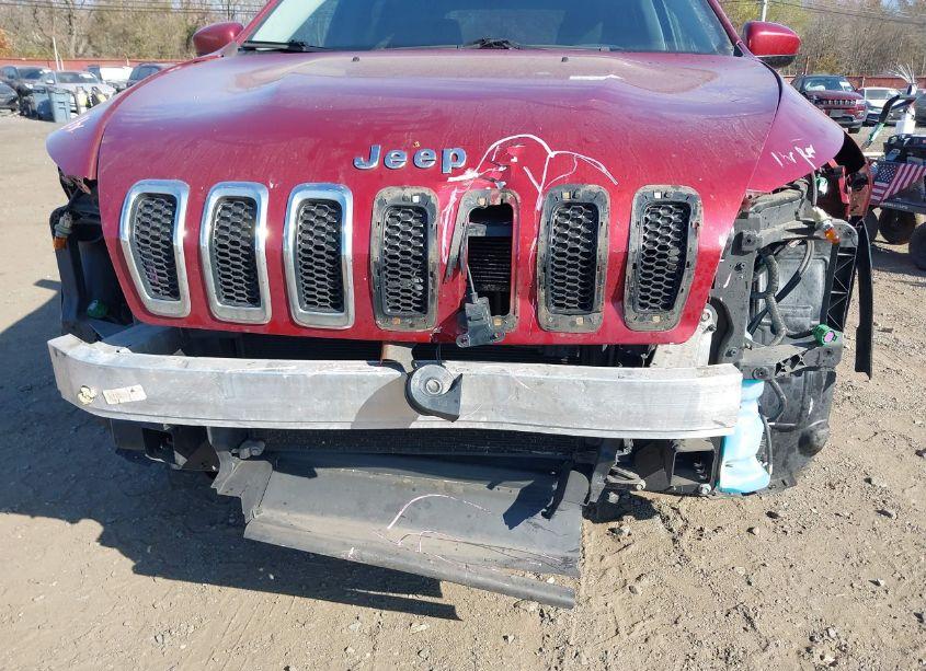 Photo 6 of 2016 Jeep Cherokee LATITUDE (VIN 1C4PJMCS0GW105631)
