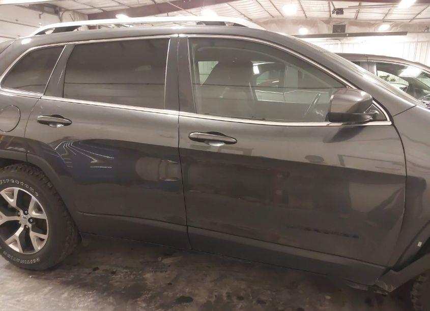 Photo 14 of 2016 Jeep Cherokee LATITUDE (VIN 1C4PJMCS0GW265959)