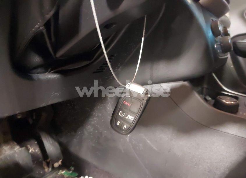 Photo 11 of 2016 Jeep Cherokee LATITUDE (VIN 1C4PJMCS0GW327196)