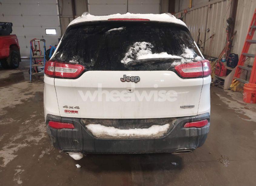 Photo 16 of 2016 Jeep Cherokee LATITUDE (VIN 1C4PJMCS0GW327196)