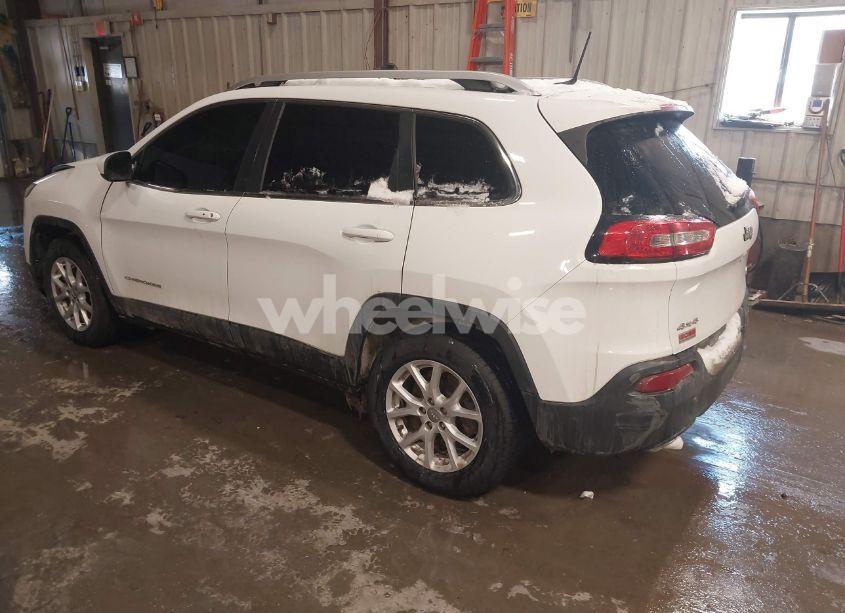Photo 3 of 2016 Jeep Cherokee LATITUDE (VIN 1C4PJMCS0GW327196)