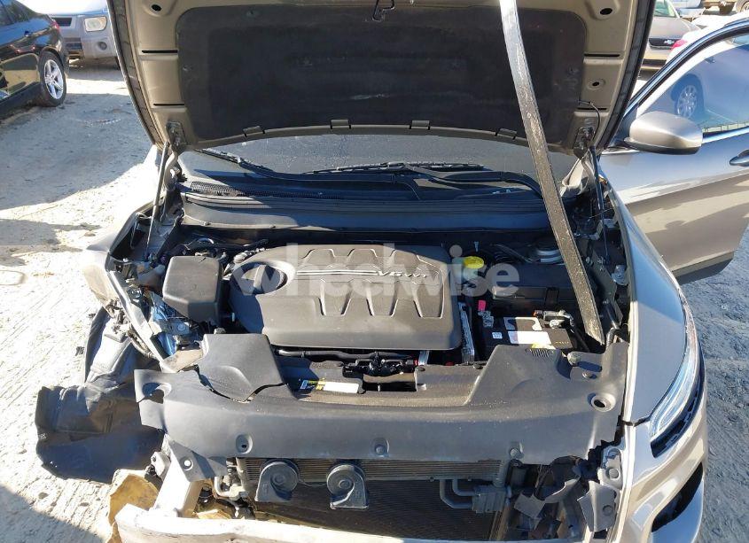 Photo 10 of 2016 Jeep Cherokee LATITUDE (VIN 1C4PJMCS0GW367598)