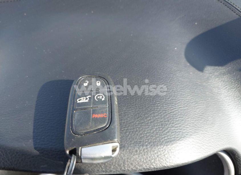 Photo 11 of 2016 Jeep Cherokee LATITUDE (VIN 1C4PJMCS0GW367598)