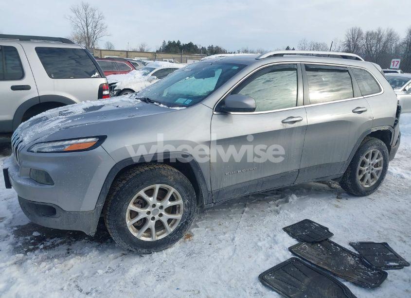 Photo 2 of 2017 Jeep Cherokee LATITUDE 4X4 (VIN 1C4PJMCS0HW504346)