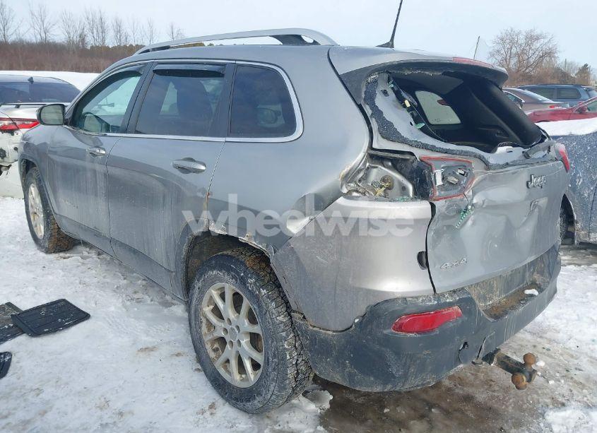 Photo 3 of 2017 Jeep Cherokee LATITUDE 4X4 (VIN 1C4PJMCS0HW504346)